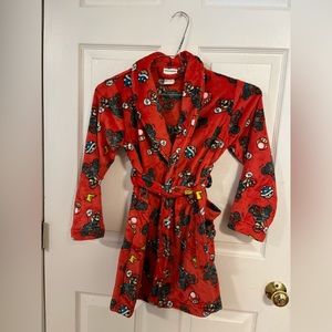 Little boys slightly worn “Mario” bathrobe